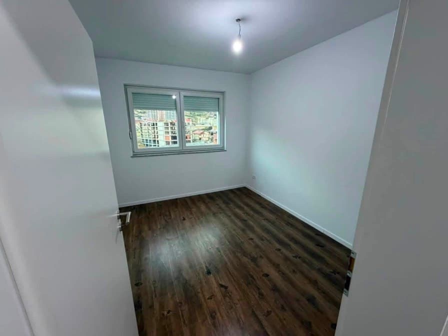 Banesë 53m² me QIRA DITORE miniaturë 2